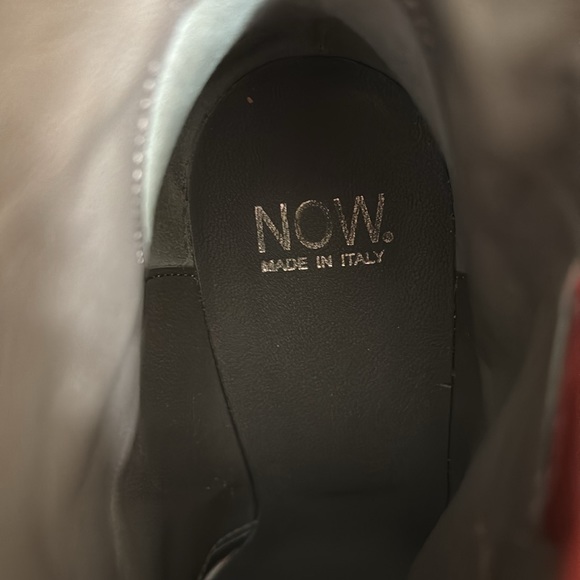 Size 6 burgundy booties - Picture 6 of 8